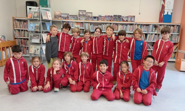 Els alumnes de 2n hem anat a la biblioteca